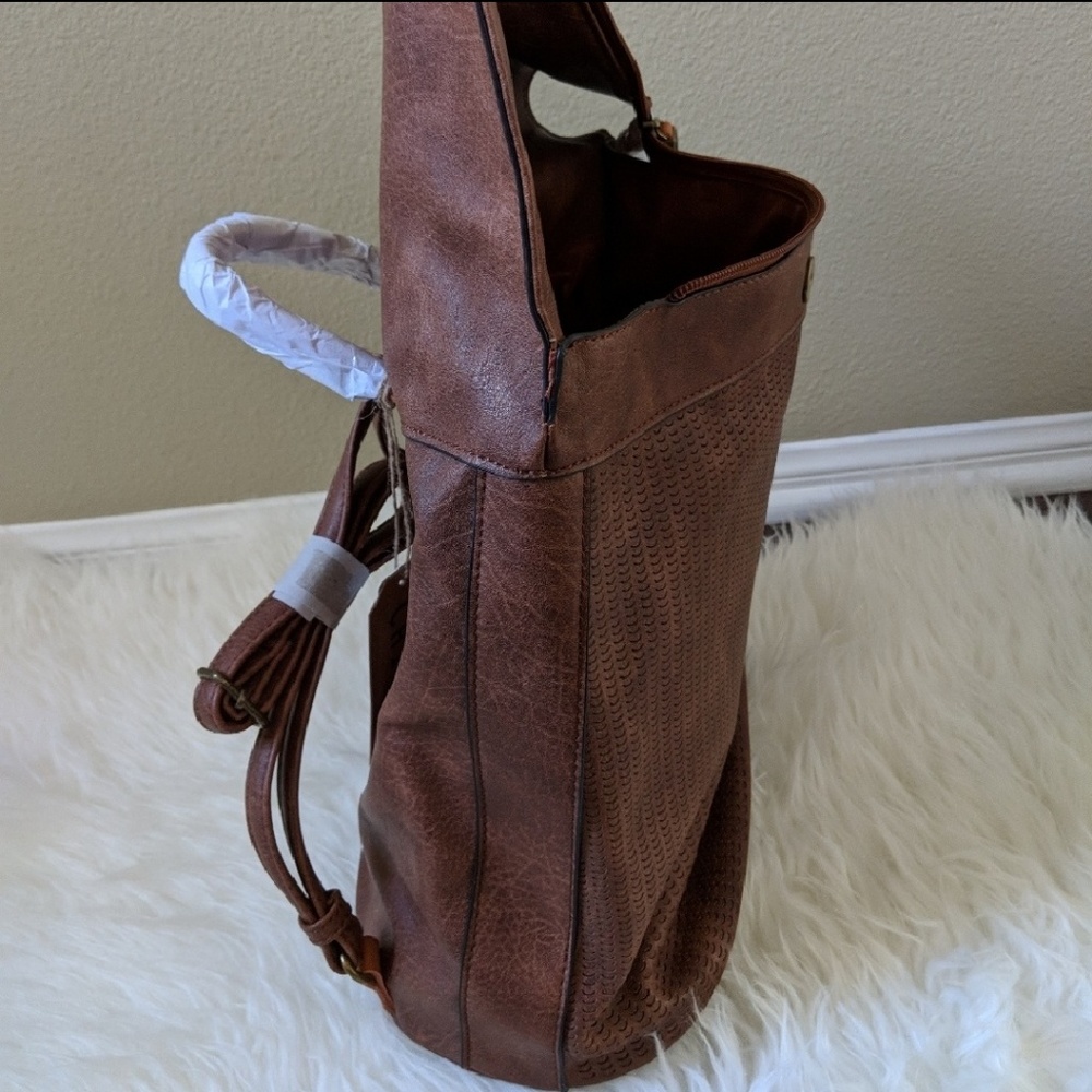 Backpack - Picture 6 of 6